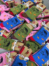 Cargar imagen en el visor de la galería, Pack 3 pares de Calcetines “Morante de la Puebla” – elegancia taurina y estilo español