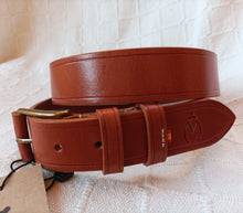 Cargar imagen en el visor de la galería, Cinturón básico vaquetilla – elegancia artesanal y estilo taurino