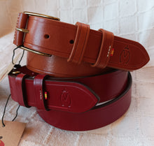 Cargar imagen en el visor de la galería, Cinturón básico vaquetilla – elegancia artesanal y estilo taurino